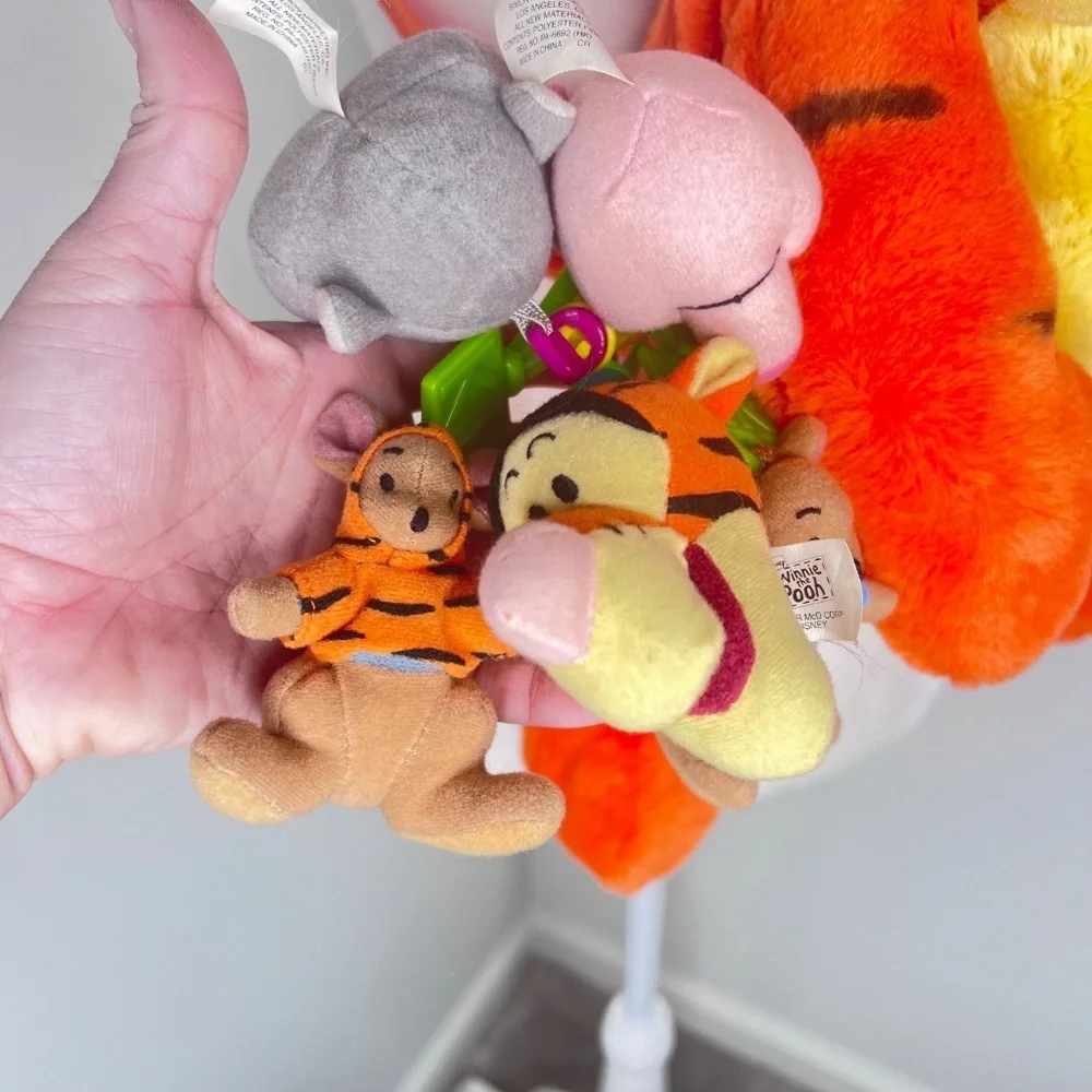 Vintage Walt Disney World 90s Tigger Plush Backpack with Keychains